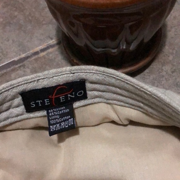 Hat - Picture 3 of 6